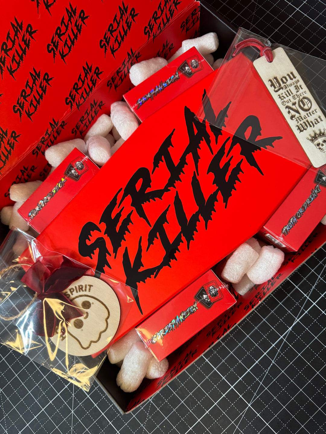 Venom Haus Card Game SERIAL KILLER - *DELUXE* HOLIDAY GIFT BOX